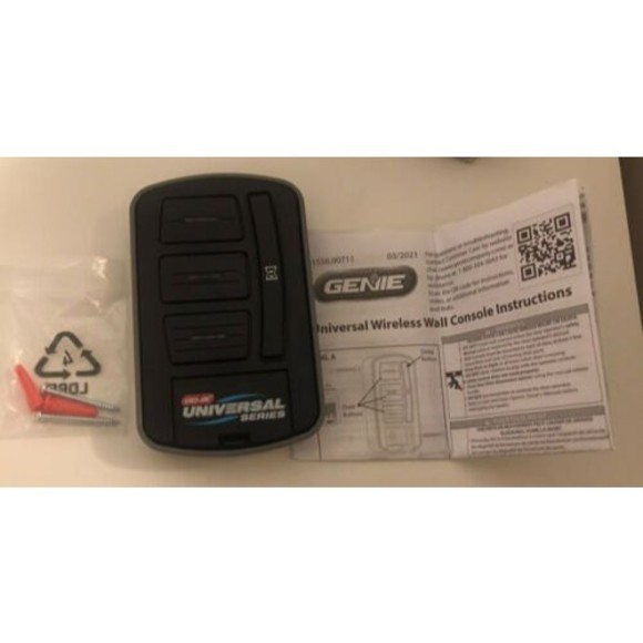 Genie Universal Wireless 3-Door Wall Console Model GUWWC-R - Picture 3 of 5